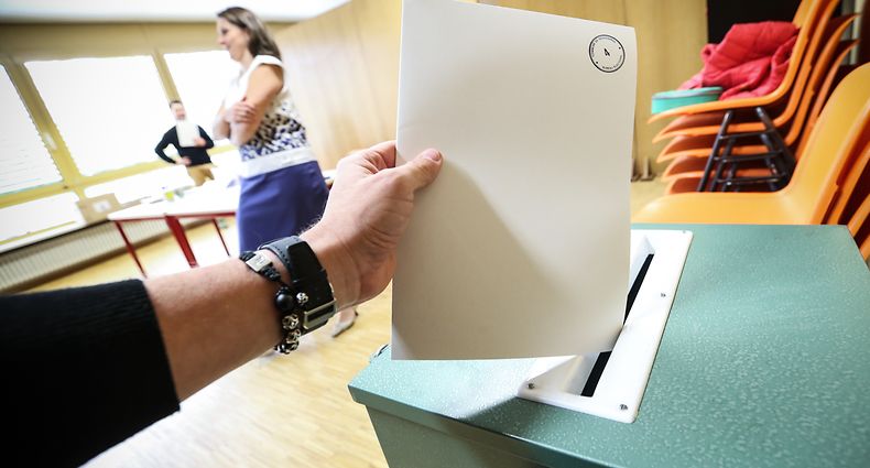 Um total de 68.173 residentes estrangeiros poderão votar, após o Grão-Ducado ter alterado a lei eleitoral do país em julho.