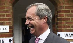 Nigel Farage, the leader of the United Kingdom Independence Party (UKIP), leaves after voting in the EU referendum, at a polling station in Biggin Hill, Britain June 23, 2016.  REUTERS/Dylan Martinez 