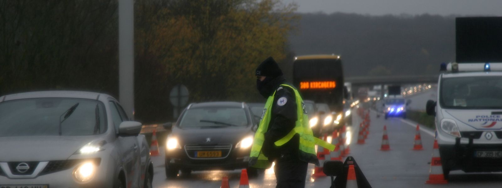 Voilà seize jours que les contrôles de police permanents réalisés sur l'A31 (l'autoroute est réduite à une seule voie, dans les deux sens) ralentissent considérablement le trafic autoroutier entre la France et le Luxembourg. 