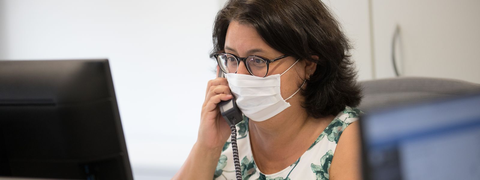 En octobre, en une semaine, le nombre de personnes suivies juste dans le cas d'une mise en quarantaine a pu grimper jusqu'à 4.900. Un niveau de travail que la cellule n'avait plus connu depuis des mois. 