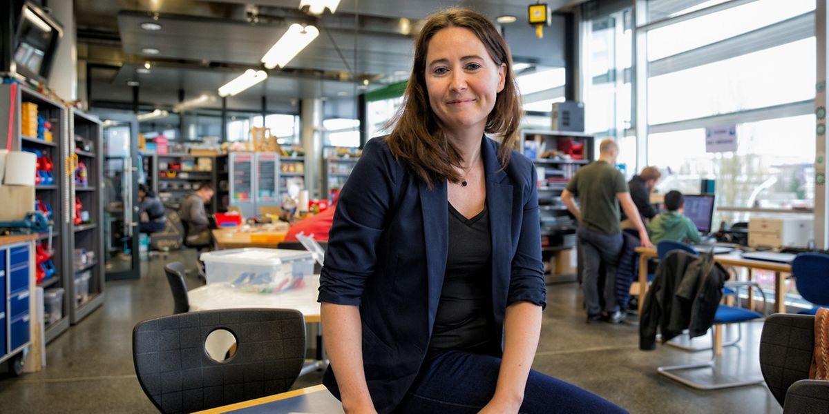 Absolute Sicherheit gibt es nicht, sagt Debora Plein von Bee Secure. Die Möglichkeit, das Internet zu einem sichereren Ort zu machen, aber schon. Genau dafür setzt sich die Initiative ein – und ist dabei sowohl für Kinder und Jugendliche als auch für Eltern und Lehrer ein Ansprechpartner.