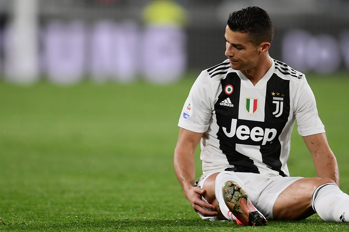 Cristiano Ronaldo no jogo com o Cagliari em que foi premiado pelo presidente da Juventus. 