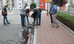 Beamte der Spurensicherung der Kriminalpolizei durchsuchten am 28. September das Umfeld der Wohnung.