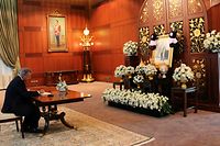 Le ministre luxembourgeois des Affaires étrangères Jean Asselborn présente ses condoléances suite au décès du roi Bhumibol Adulyadej de Thaïlande.