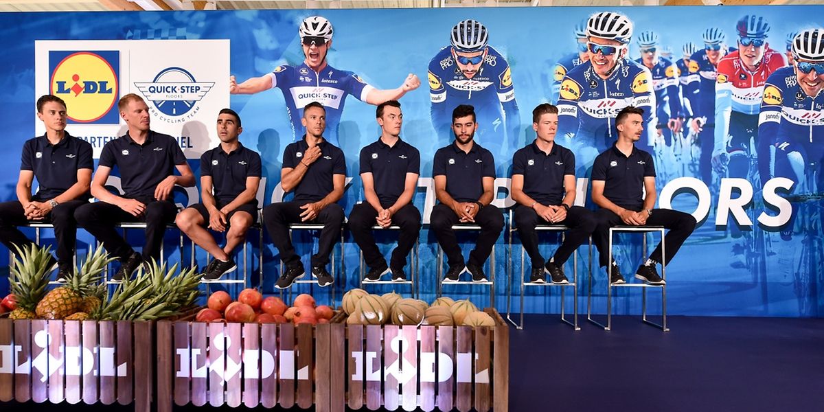 La Quick Step pour le Tour 2018: Niki Terpstra, Tim Declercq, Maximiliano Richeze, Philippe Gilbert, Yves Lampaert, Fernando Gaviria, Bob Jungels et Julian Alaphilippe. 