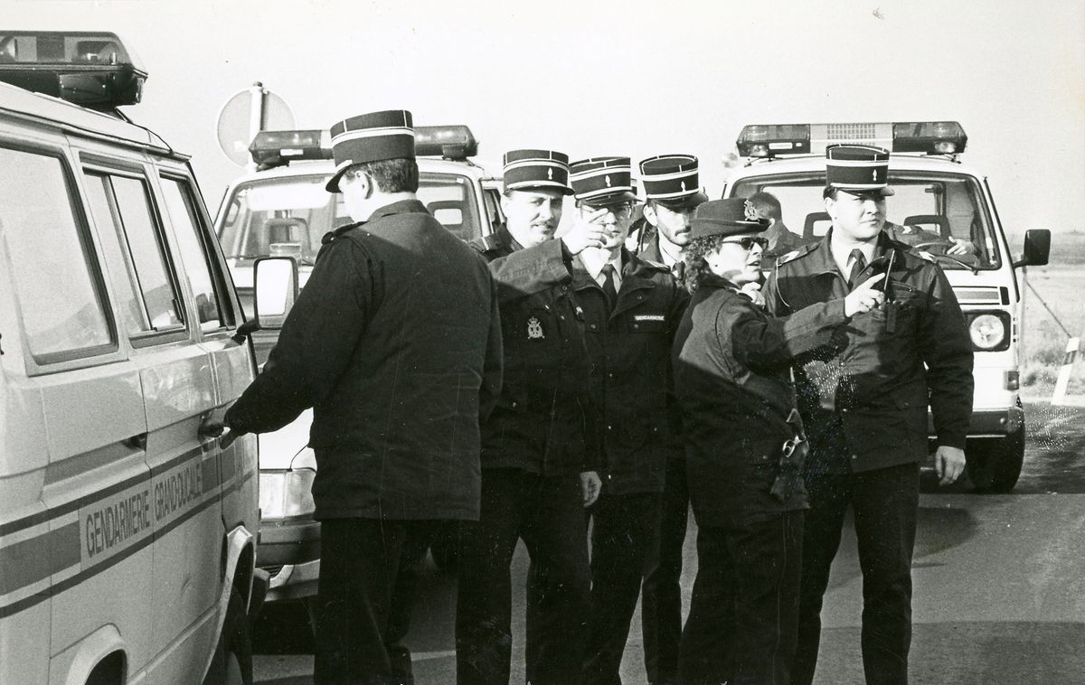 Neben der Polizei war 1999 auch noch die Gendarmerie in der Hauptstadt im Einsatz. Im kommunalen Präventivplan von 1991 kam sie allerdings nicht vor.
