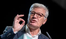 CSV-Parteichef Claude Wiseler hebt die Bedeutung des Sozialen und der sozialen Gerechtigkeit für seine Partei hervor.