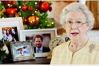Esta não é a monarca britânica. É a sósia Mary Reynolds numa das fotografias que apresenta no seu site oficial. 