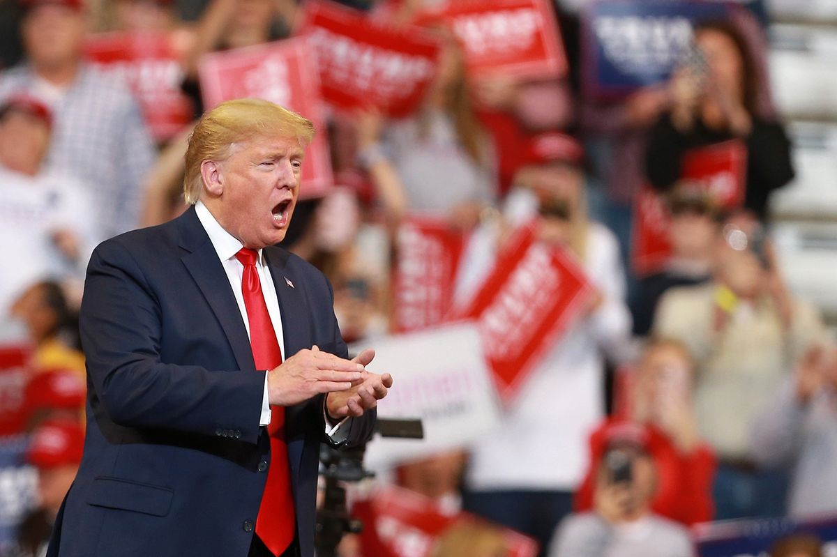 Trump ist derzeit im Wahlkampf unterwegs - das Foto zeigt ihn auf einer Veranstaltung am Donnerstag io Louisiana.