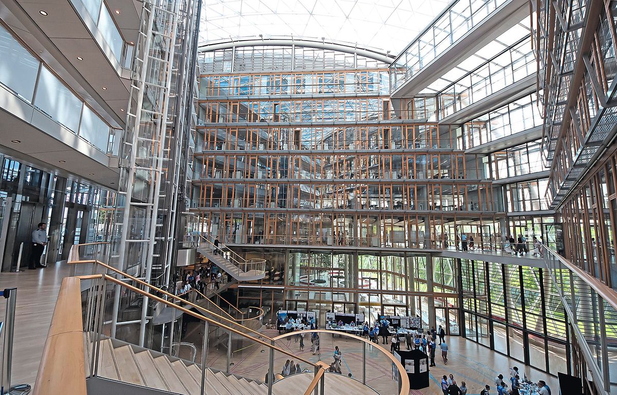 Inside the glass EIB building in Kirchberg