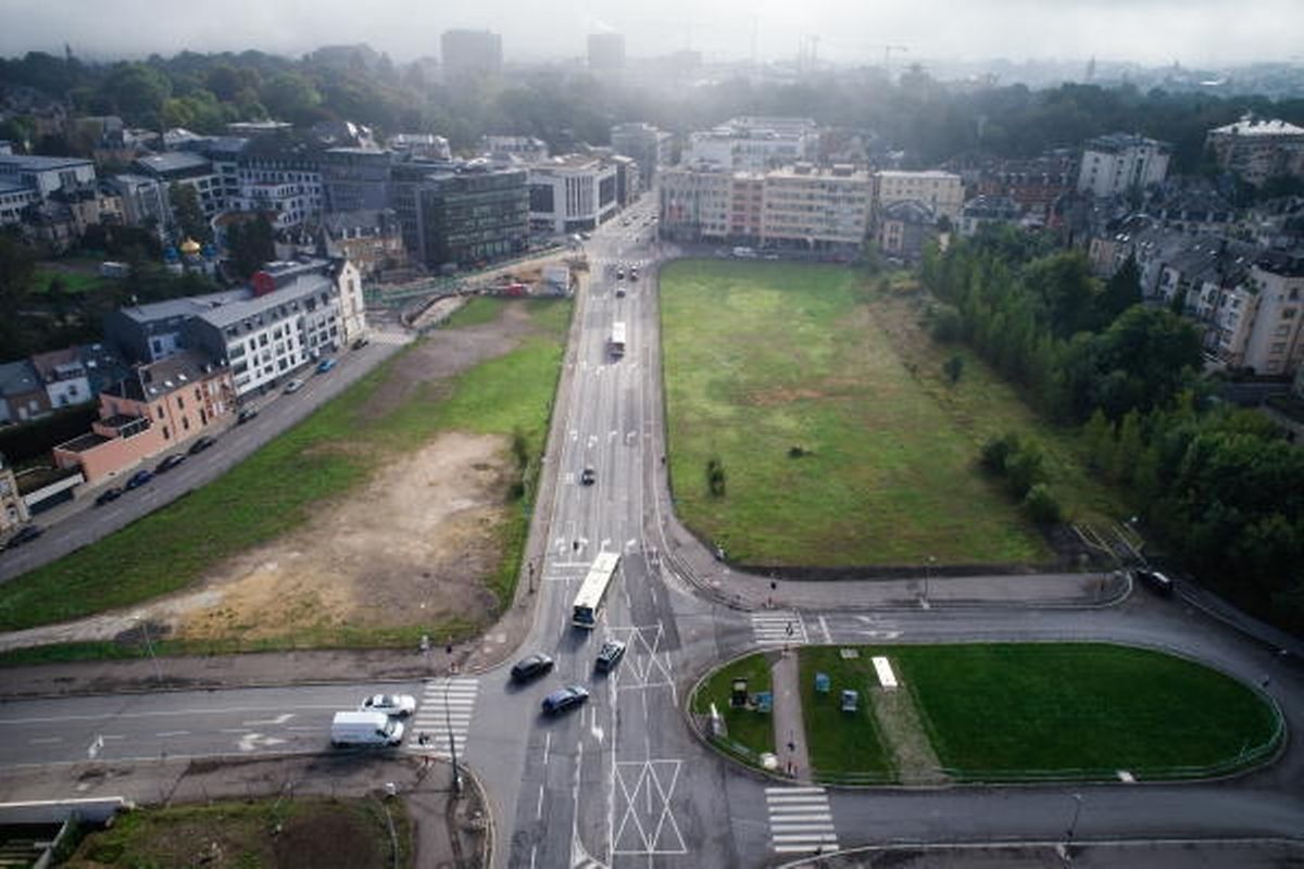 D'ici l'été 2018, le tram devrait aller au "Stäreplaz". C'est un point de transit important pour les passagers des bus RGTR venant de l'ouest.