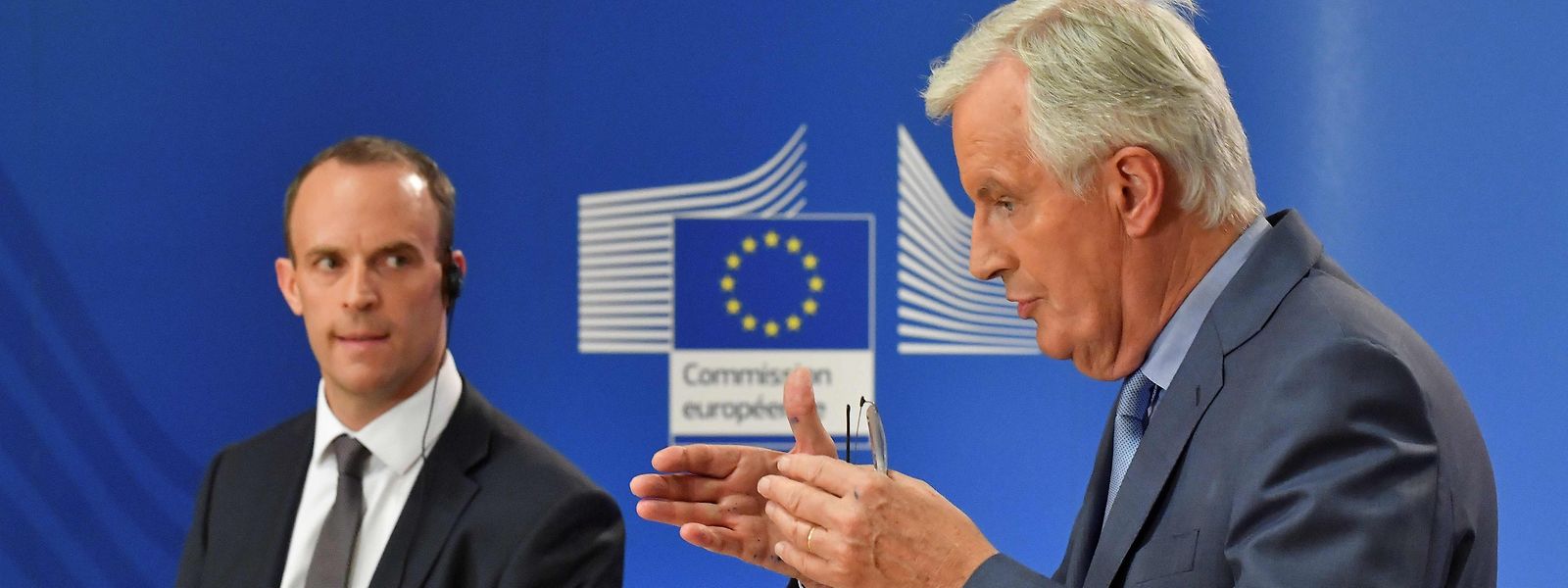 EU-Unterhändler Michel Barnier (R) und der britische Brexit-Minister Dominic Raab.
