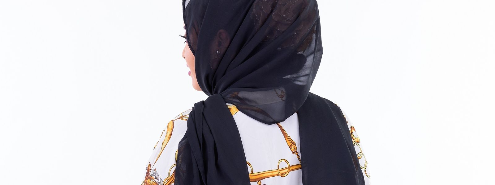 Le Pen meint, das Kopftuch sei nicht nur ein Stück Stoff, sondern ein „Marker der Radikalität des Islam“.