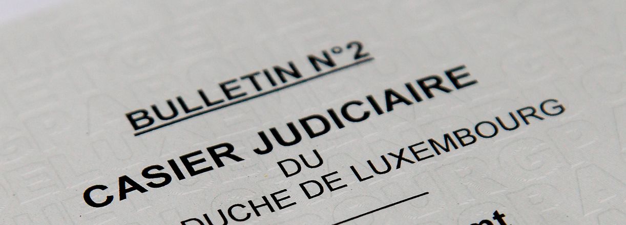 20.5. Extrait du Casier Judiciaire / Strafregister Foto: Guy Jallay