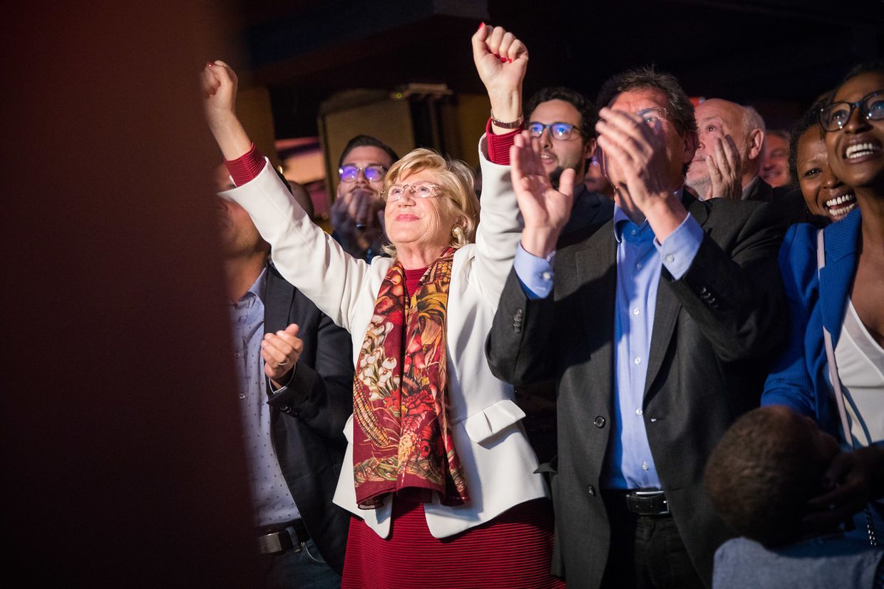 Entsprechend ausgelassen war die Stimmung bei der DP-Wahlparty im Melusina.