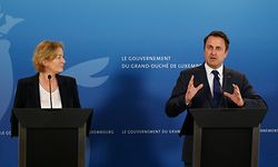 (de g.  dr.) Paulette Lenert, ministre de la Sant ; Xavier Bettel, Premier ministre, ministre dÕtat