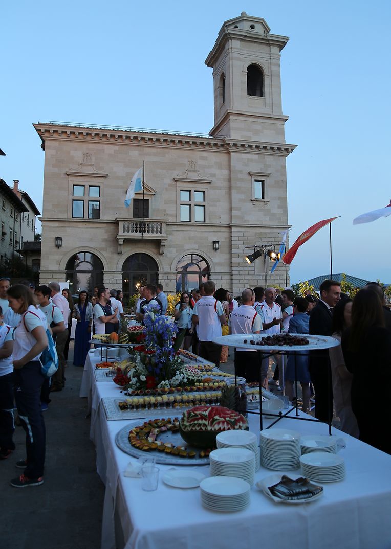Empfang der BGL BNP Paribas auf der Piazza della Liberta.