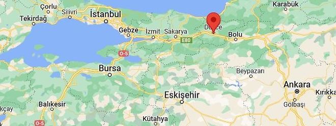 Düzce liegt auf halber Strecke zwischen Istanbul und Ankara.