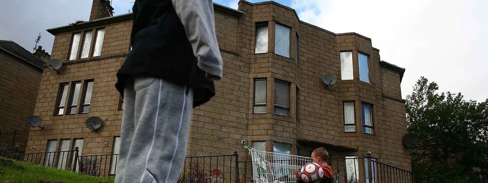 Ohne eine Erhöhung der Sozialhilfe droht vielen britischen Familien das finanzielle Aus, so die Studie. 