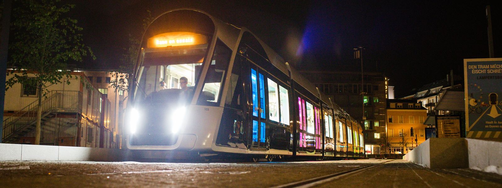 Derzeit werden nachts Testfahrten zwischen der Rout Bréck und der Place de l'Etoile durchgeführt.
