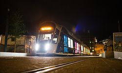 Test tram - nouveau tracé entre le pont rouge et la place de l'étoile - photo : Pierre Matgé