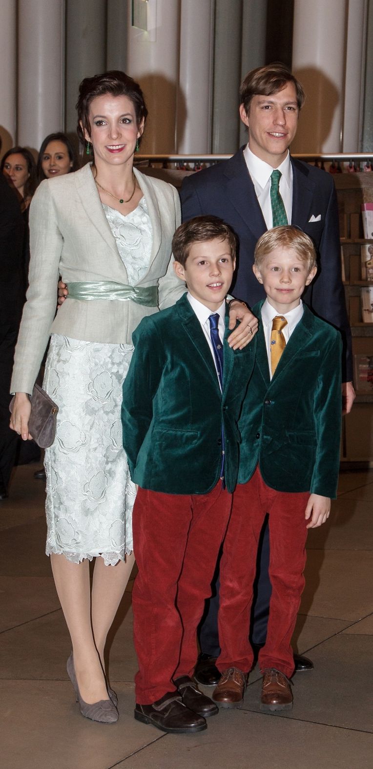 Prinz Louis und Prinzessin Tessy sowie ihre Kinder Gabriel und Noah von Nassau.