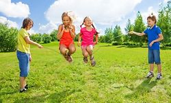 Seilspringen ist eine Herausforderung, die für zahlreiche Zwölfjährige nicht zu bewältigen ist.