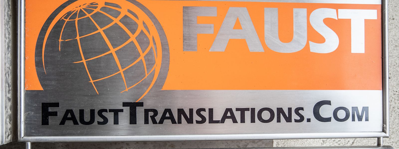 Der Sitz der Luxemburger Firma FaustTranslations befindet sich in Ulflingen; das Unternehmen arbeitet hauptsächlich mit Kunden aus Deutschland, Österreich und der Schweiz. 