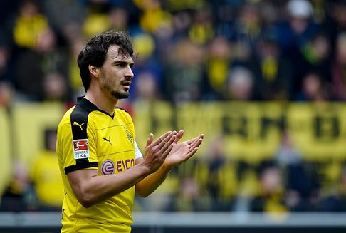 Transfers in der Fußball-Bundesliga: Hummels und Sanches wechseln zum FC Bayern