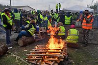 Demonstranten in Frontignon, in Südfrankreich. Die Protestbewegung lässt nicht nach.