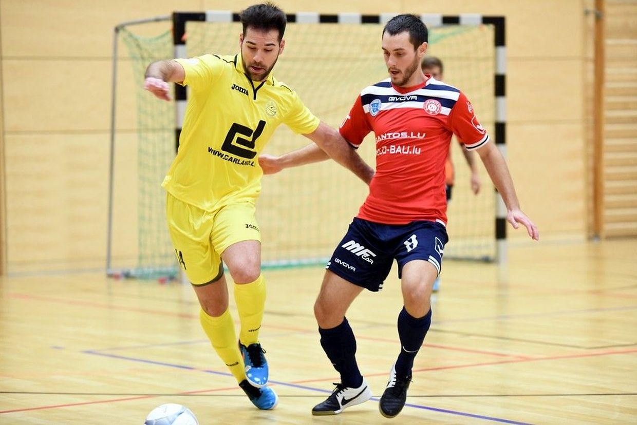 Miguel Pinto da Silva Goncalves (FC Bettendorf) et Randy Chionna (FC Wiltz 71).