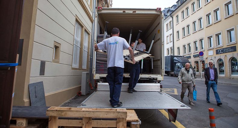 A removal firm moving furniture in Luxembourg City
