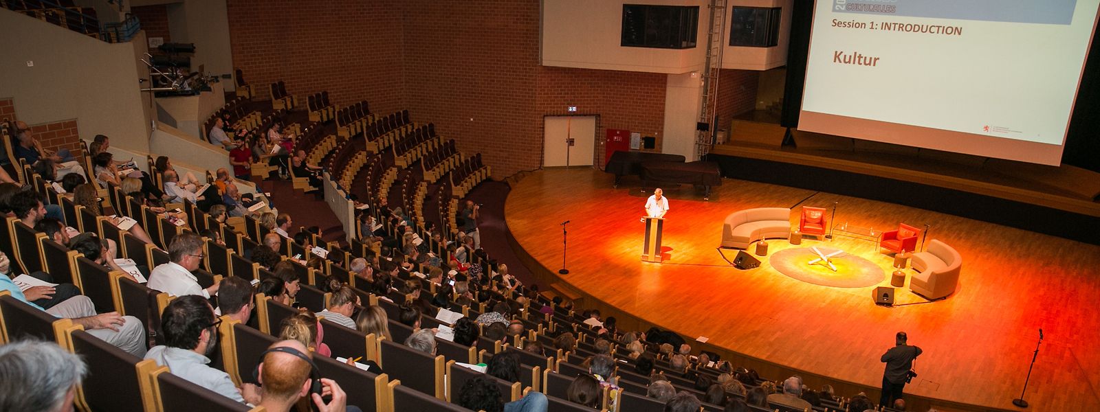 Im großen Forum der Assises Culturelles im hauptstädtischen Musikkonservatorium stellte Jo Kox die Vorlage für einen Kulturentwicklungsplan vor. 
