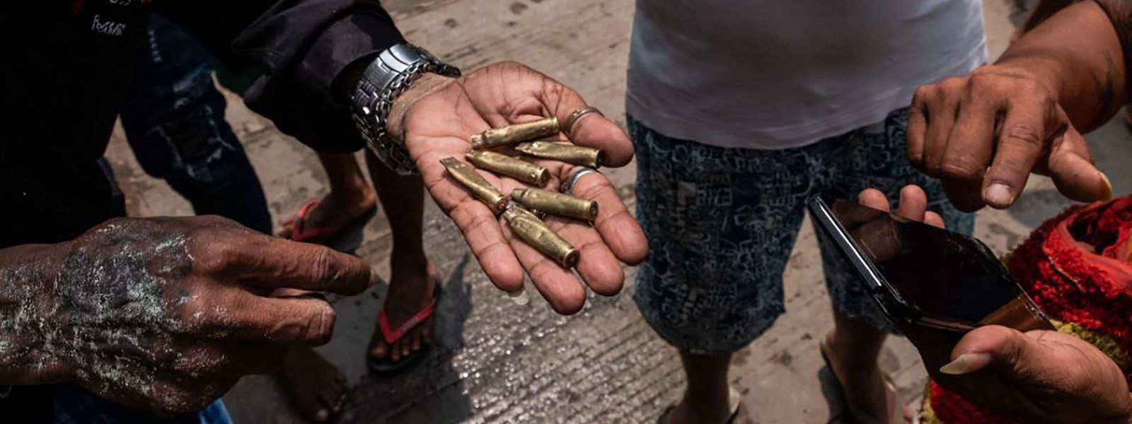 423 Menschen sind laut Angaben der Gefangenenhilfsorganisation AAPP seit dem Militärputsch in Myanmar am 1. Februar ums Leben gekommen. Augenzeugen berichten von gezielten Kopfschüssen mit scharfer Munition.