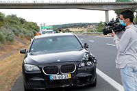 O carro onde seguia o ministro da Administração  Interna, Eduardo Cabrita, estacionado no A6 no seguimento de um acidente que envolveu uma vitima mortal por atropelamento, Évora, 18 de junho de 2021. 