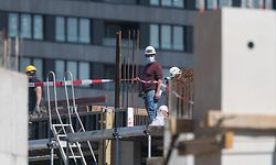 Corona-Virus, Wiedereröffnung der Baustellen, Bau, Baustellen , Ban de Gasperich, Foto: Guy Wolff/Luxemburger Wort