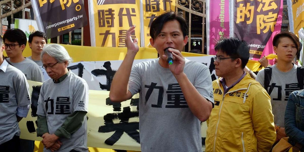 Das Treffen wurde von Protesten taiwanesischer Nationalisten begleitet, die sich gegen eine Annäherung an die Volksrepublik aussprachen.