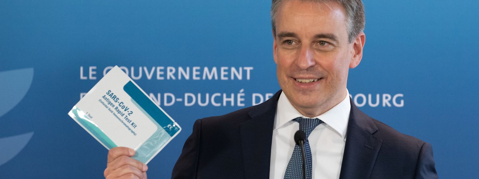 Le ministre de l'Education, Claude Meisch (DP), a commandé 1,6 million de tests rapides. De quoi finir l'année scolaire en allouant aux classes et aux familles un kit par semaine.