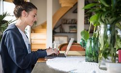 Illustration Arbeiten von Zuhause aus, Telearbeit, Télétravail, Homeoffice, Coronavirus, Covid-19, Illustration: Lex Kleren/Luxemburger Wort