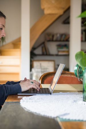 Illustration Arbeiten von Zuhause aus, Telearbeit, Télétravail, Homeoffice, Coronavirus, Covid-19, Illustration: Lex Kleren/Luxemburger Wort