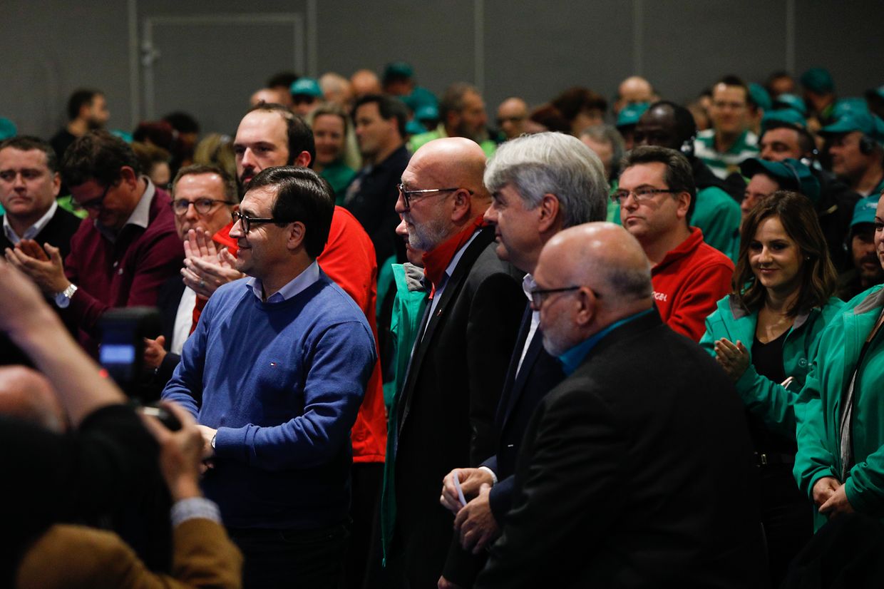 Der Appell der drei Gewerkschaften OGBL, LCGB und CGFP fand Gehör. Mehr als 1.000 Sympathisanten waren nach Dommeldingen gekommen. 