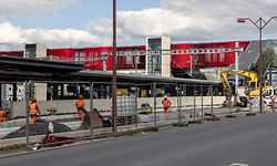 Sueden , Arbeiten neues Parkhaus Gare Rodange , Brücke über Gleise Foto:Guy Jallay/Luxemburger Wort
