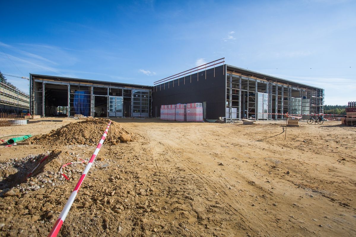 Dies ist die doppelte Wartungshalle.