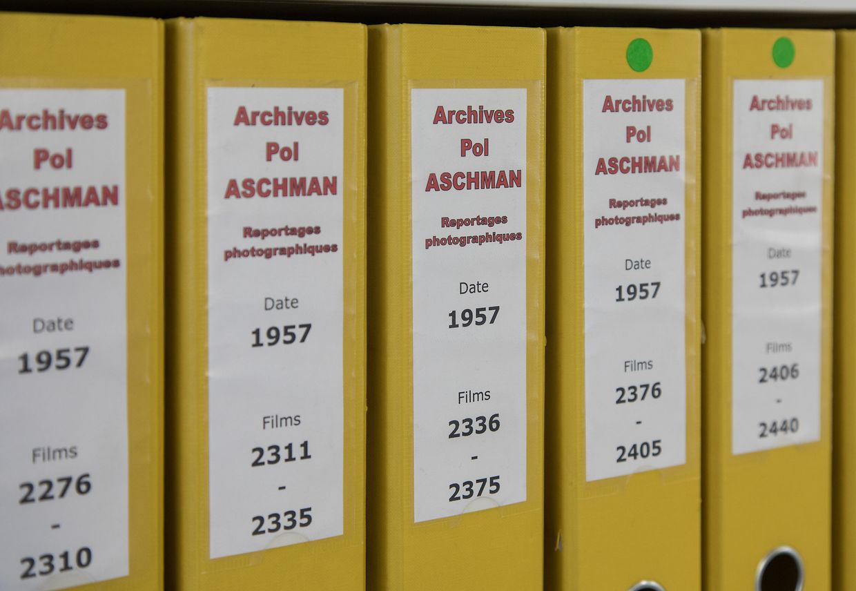 Le répertoire comprend des milliers de photographes célèbres ainsi que des collections privées