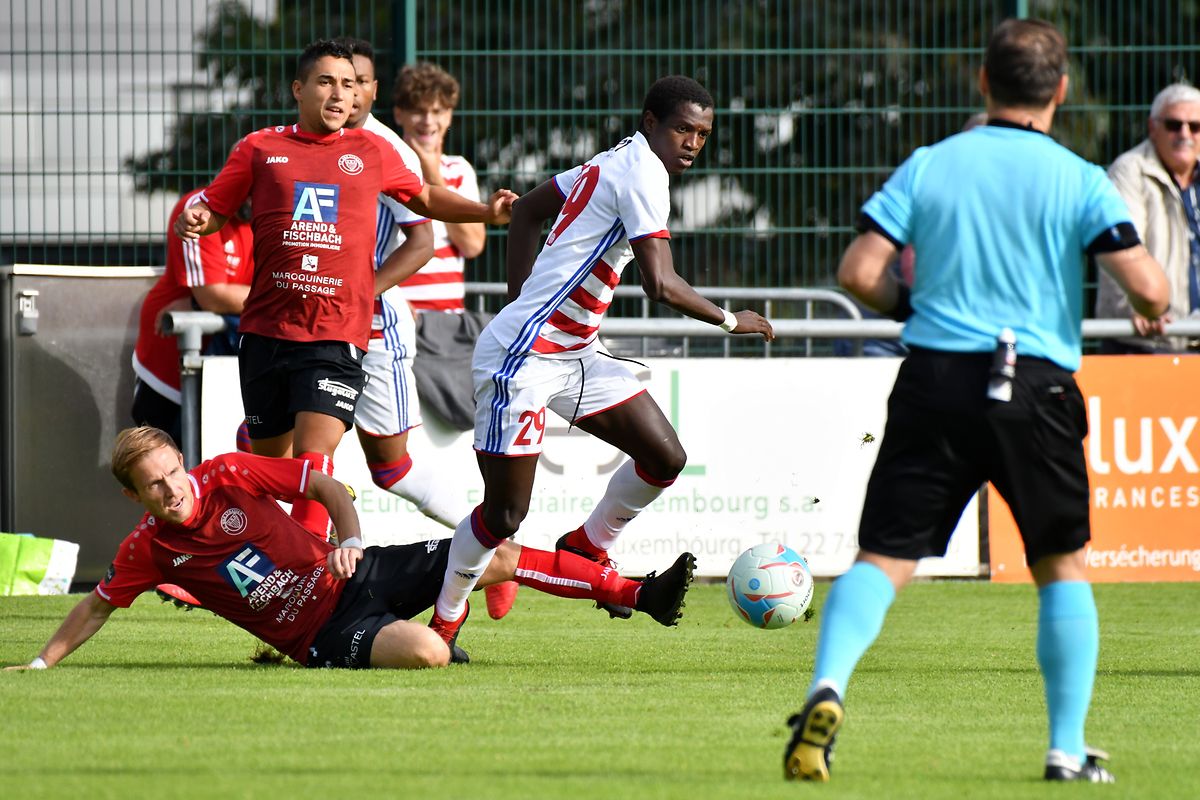 Le Sénégalais Moussa Seydi (maillot blanc) fera-t-il à nouveau trembler les filets dimanche à Mühlenbach?