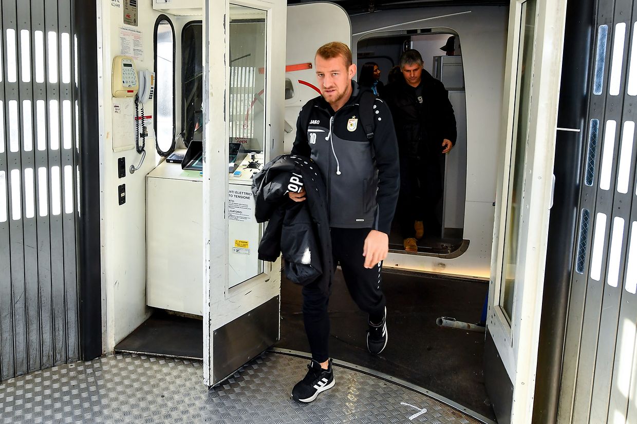 Dominik Stolz bei der Ankunft in Mailand.