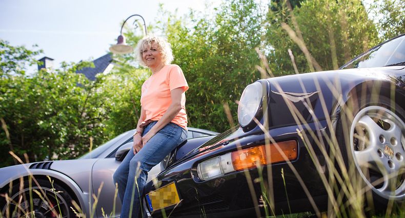 Annik Paquay ist ein riesiger Porsche-Fan. Sie fährt mit ihrem „Senna 94“, einem 911er-Cabriolet aus dem Jahr 1992, gerne längere Strecken – in diesem Jahr unter anderem bis Sankt Petersburg.
