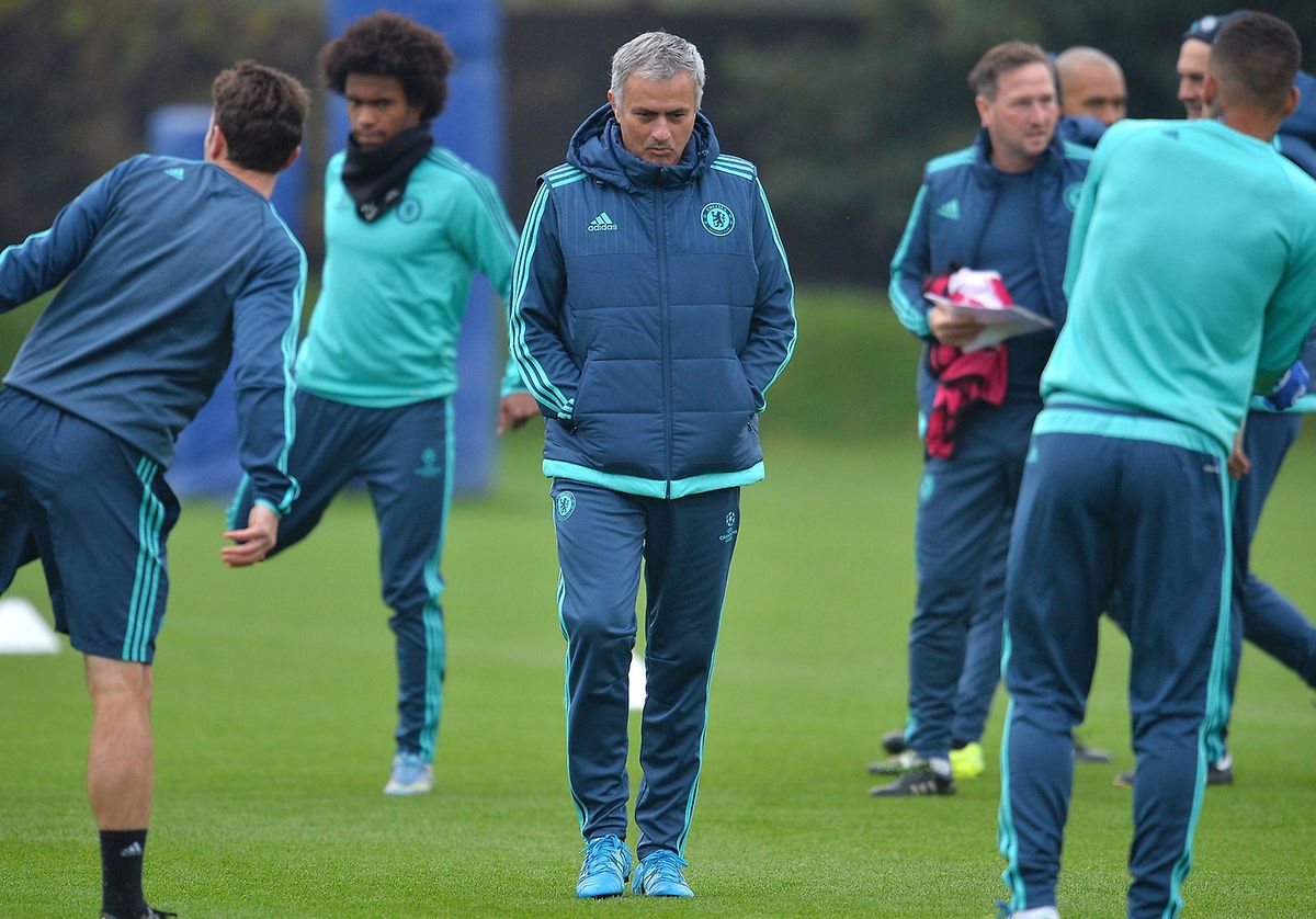 José Mourinho hat noch keinen Weg aus der Chelsea-Krise gefunden.
