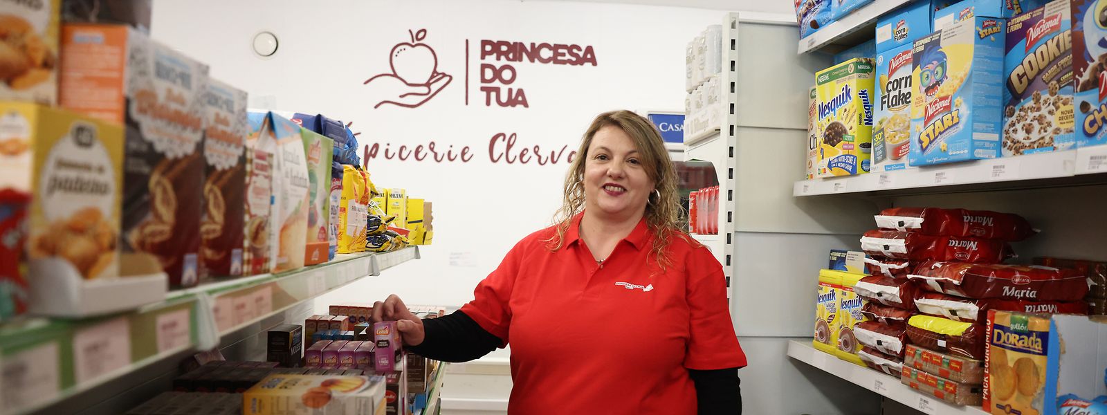 Maria da Luz Pires, de Mirandela, é proprietária da mercearia Princesa do Tua há um ano.
