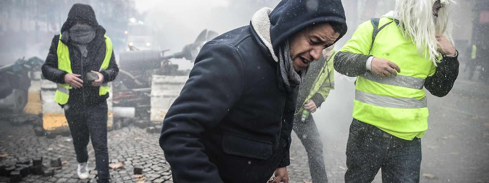 Seit einer Woche protestieren die „Gelbwesten“ gegen die Reformpolitik von Macron.